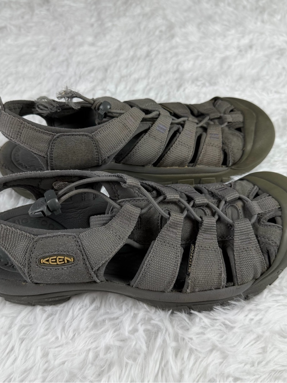 Keen Newport H2 Men’s Size 8 Gray Waterproof Sandals Hiking Water Shoes